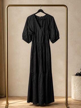 Universal Thread Black Tiered V-Neck Maxi Dress with Puff Sleeves